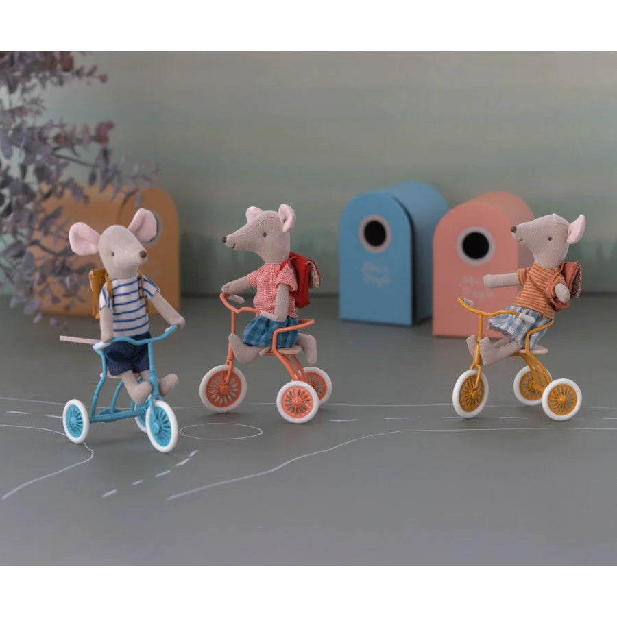 Maileg - Tricycle Mouse w Rose Bag - Big Sister